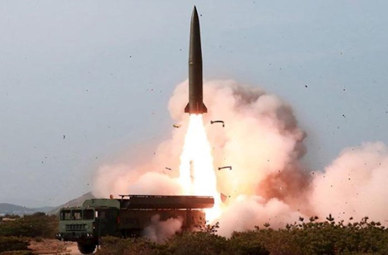 İran İsrailə raket zərbələri endirib