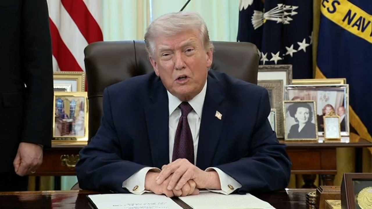 Tramp: "Biz İranı daş dövrünə geri qaytaracağıq"