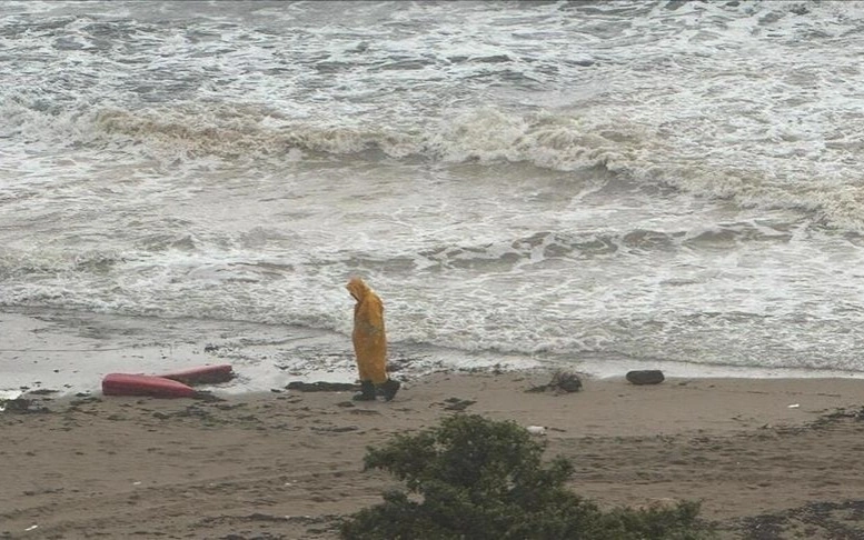 İtaliya sahillərində miqrantları daşıyan qayıq qəzaya uğrayıb