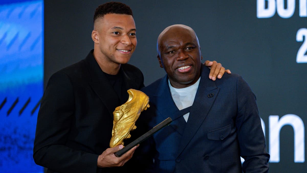 Mbappe: "Atam heç vaxt müqavilələrimə baxmayıb"