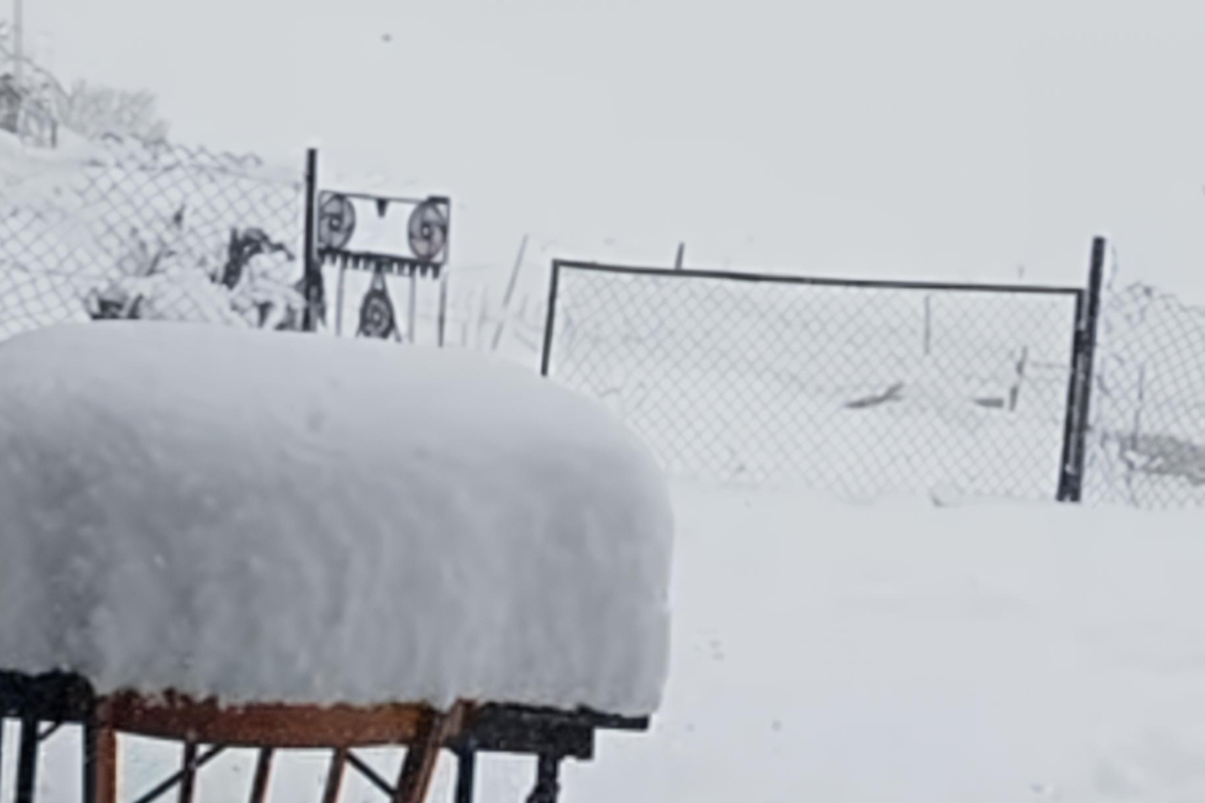 Qubanın Qalaxudat kəndinə qar yağıb