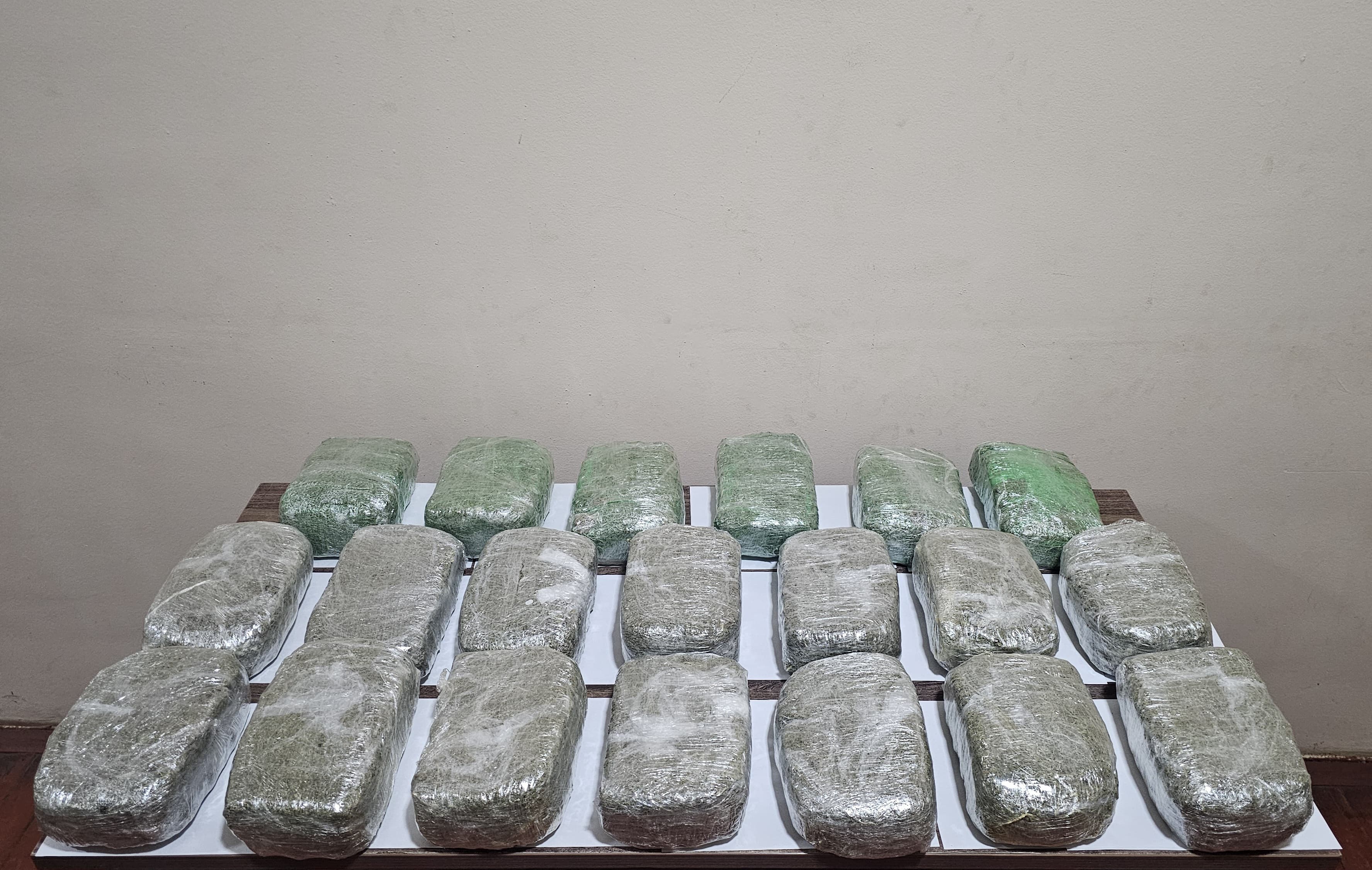 Külli miqdarda narkotik vasitənin ölkə ərazisinə keçirilməsinin qarşısı alınıb