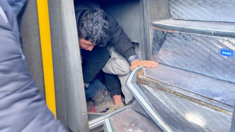 Türkiyədə avtobusun baqaj bölməsində 53 qanunsuz miqrant aşkar edilib
