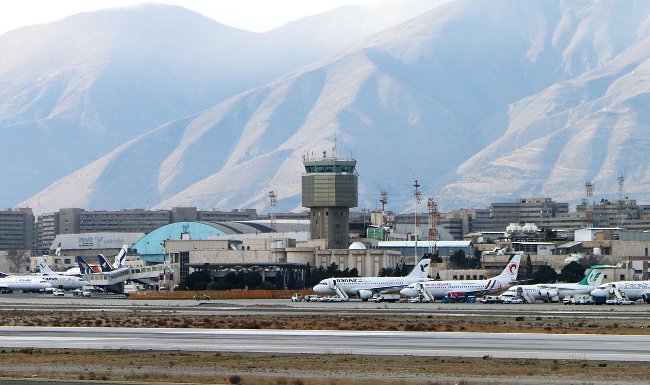İranın Xorrəmabad hava limanı hava hücumlarına məruz qalıb
