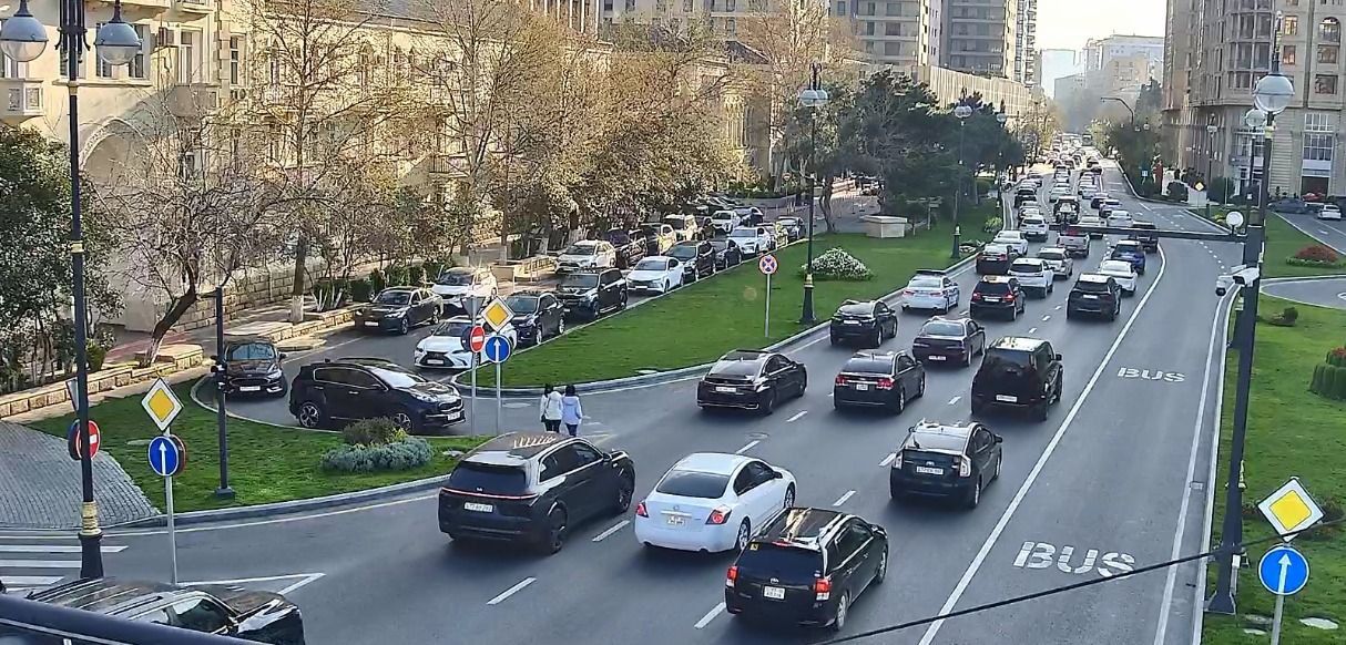 Tıxac müşahidə olunan yollar açıqlanıb - SİYAHI