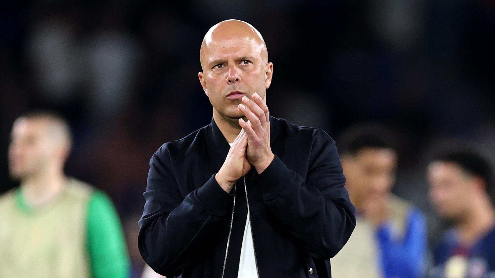 "Liverpul"un sahibləri Arne Slotu komandada saxlamaq istəyirlər