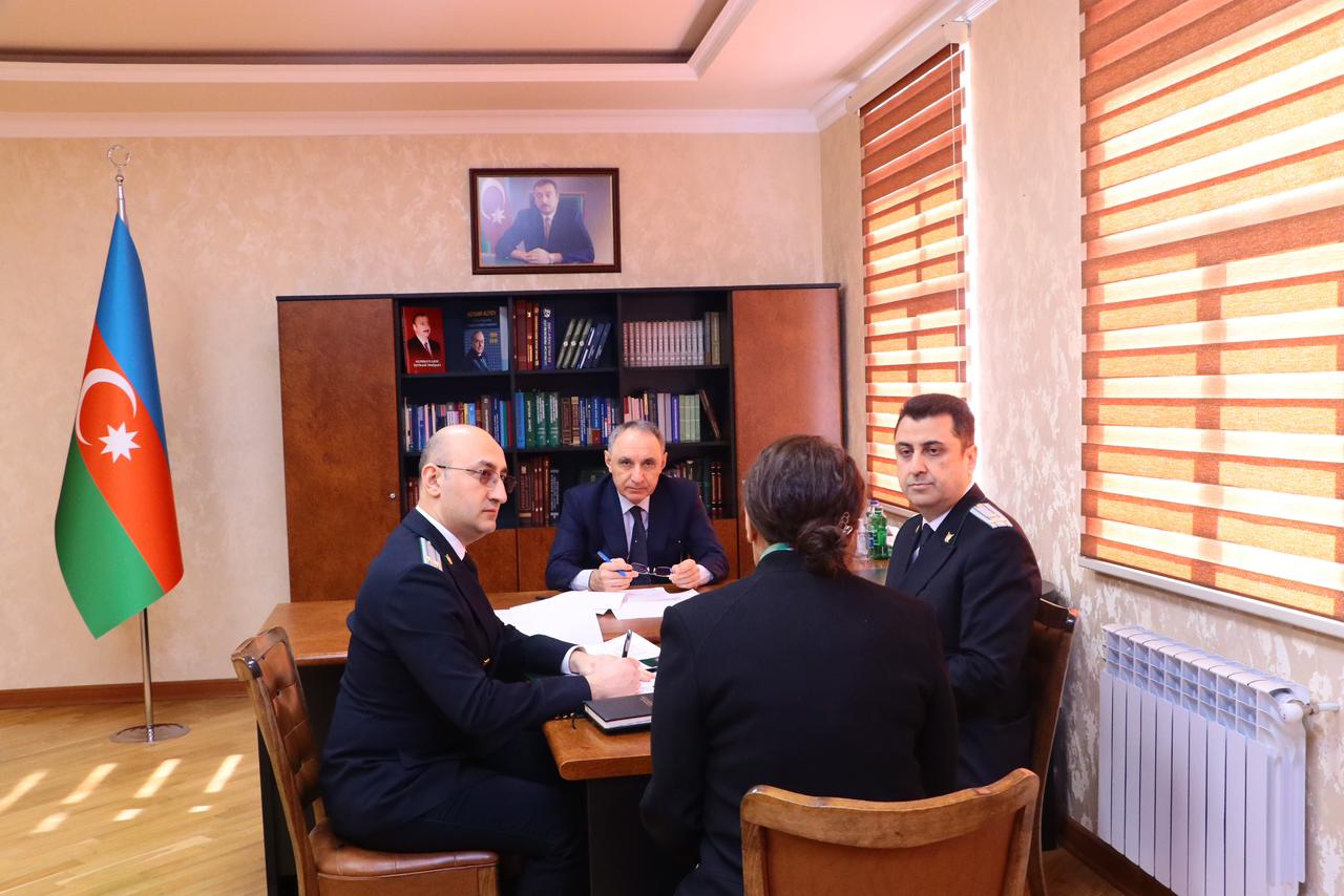 Baş prokuror paytaxtın Nizami rayonunda vətəndaşları qəbul edib