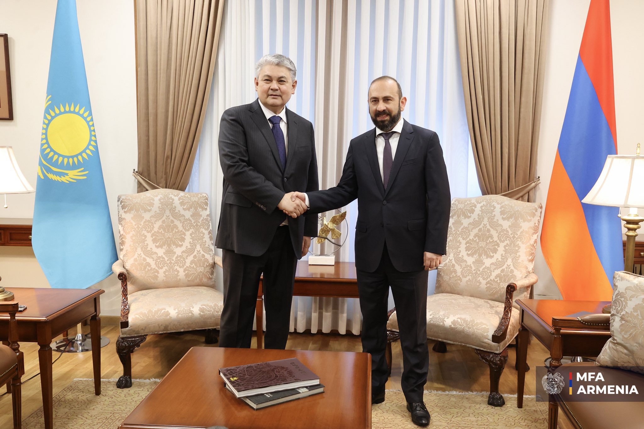 İrəvanda Ermənistan və Qazaxıstan arasında strateji tərəfdaşlıq müzakirə edilib