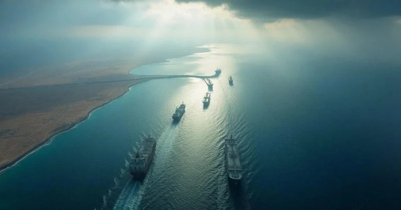 KİV: İki tanker Hörmüz boğazını keçməyə cəhd göstərib