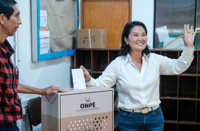 Peruda prezident seçkiləri bir gün uzadılıb