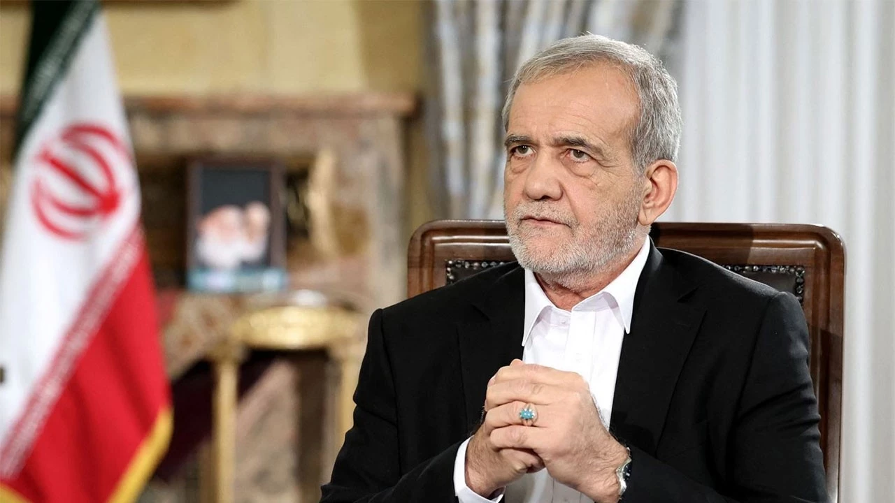 Pezeşkian ABŞ-nin İrana qarşı təhdidlərini və təzyiqlərini təsirsiz adlandırıb