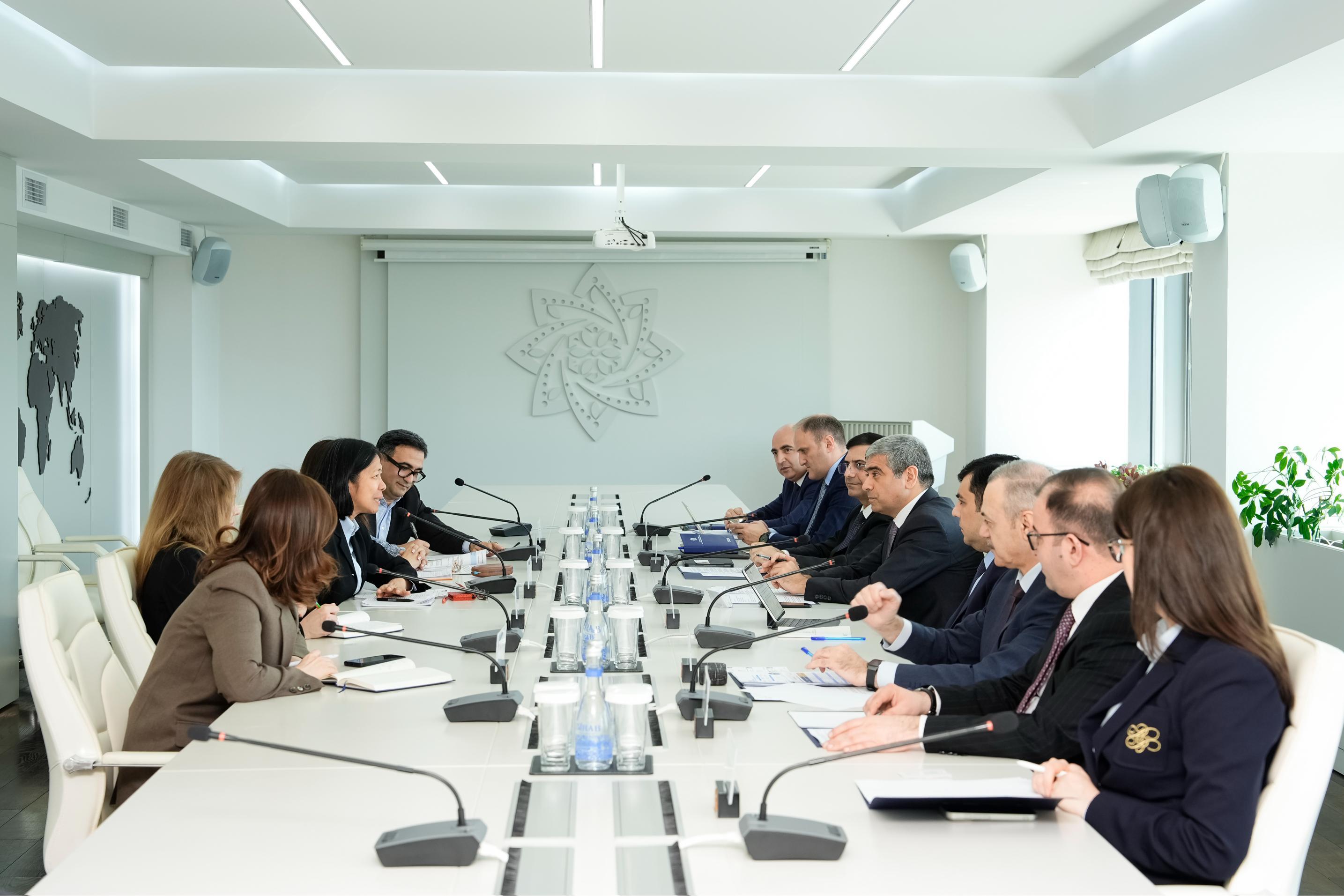 Asiya İnkişaf Bankı ilə sosial sahədə əməkdaşlığın gələcək istiqamətləri müzakirə edilib