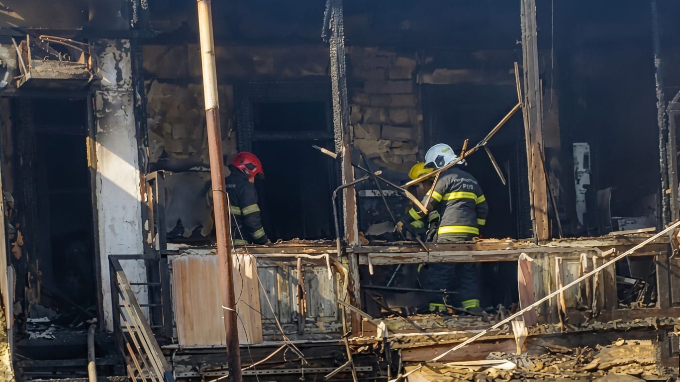 Yasamalda fərdi yaşayış evi yanıb