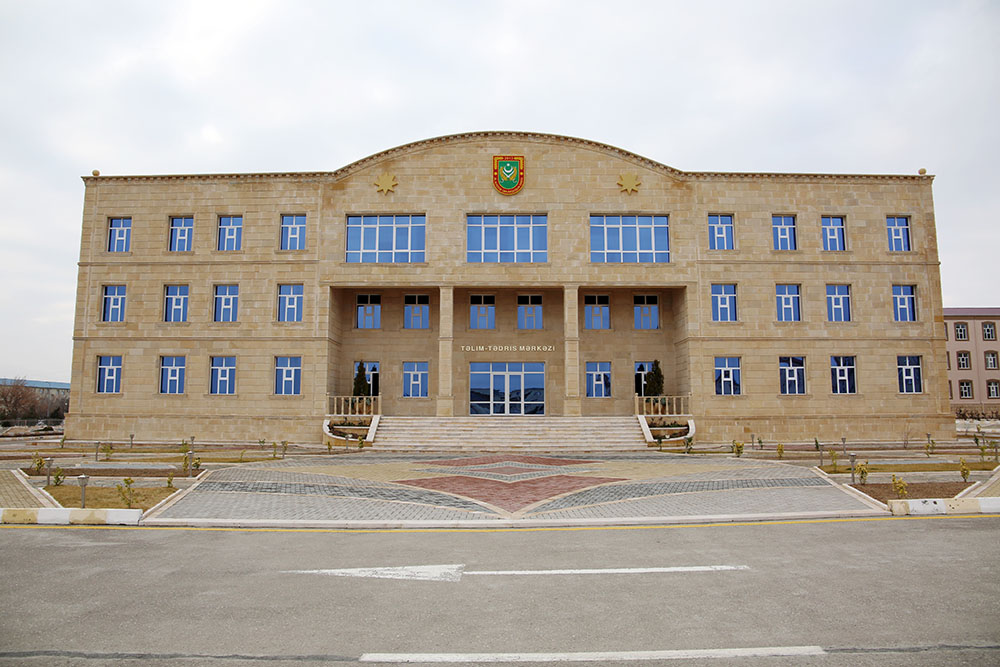 ƏÜO müddətdən artıq həqiqi hərbi xidmət keçmək istəyənlərin qəbulunu elan edir