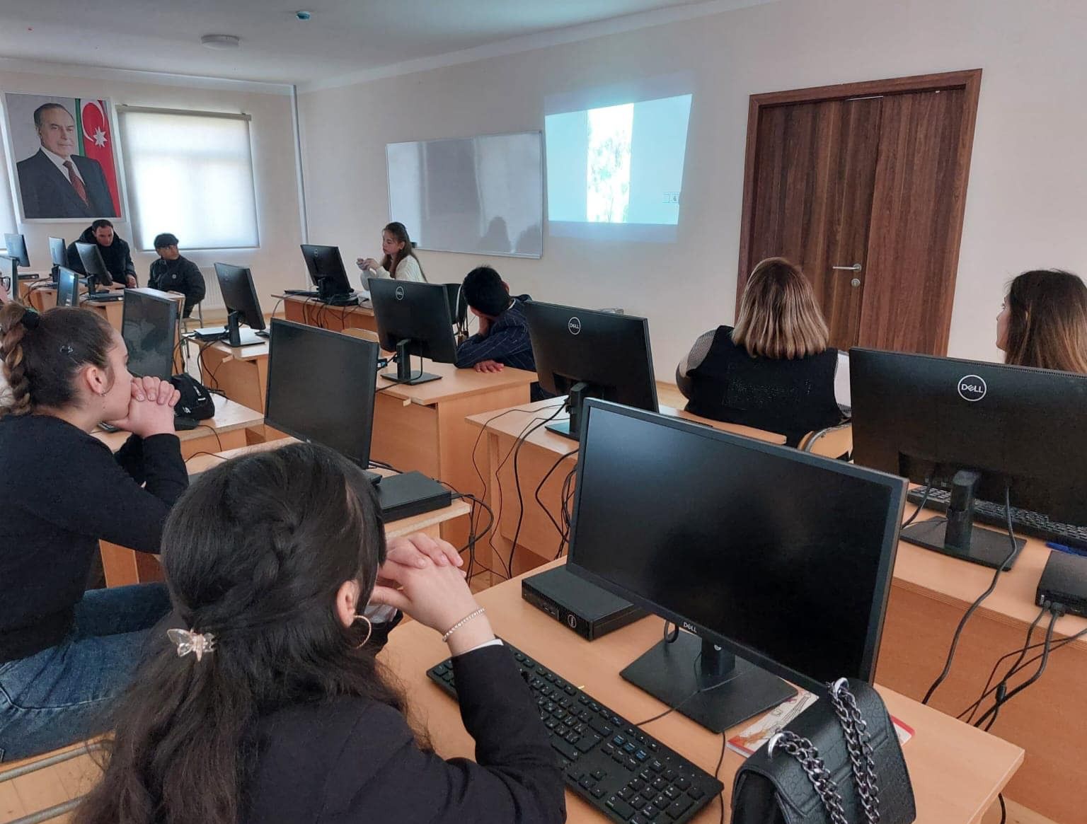  Neftçala Peşə Məktəbinin tədris infrastrukturu yenilənib - FOTOLAR