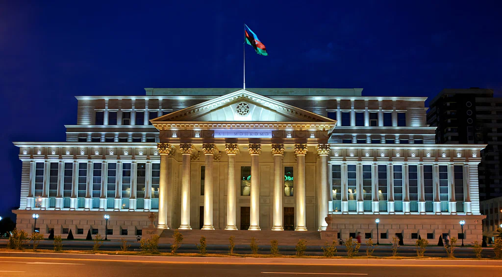 Ali Məhkəmə borc müqavillərindən irəli gələn hüquqi risklərlə bağlı izah verib