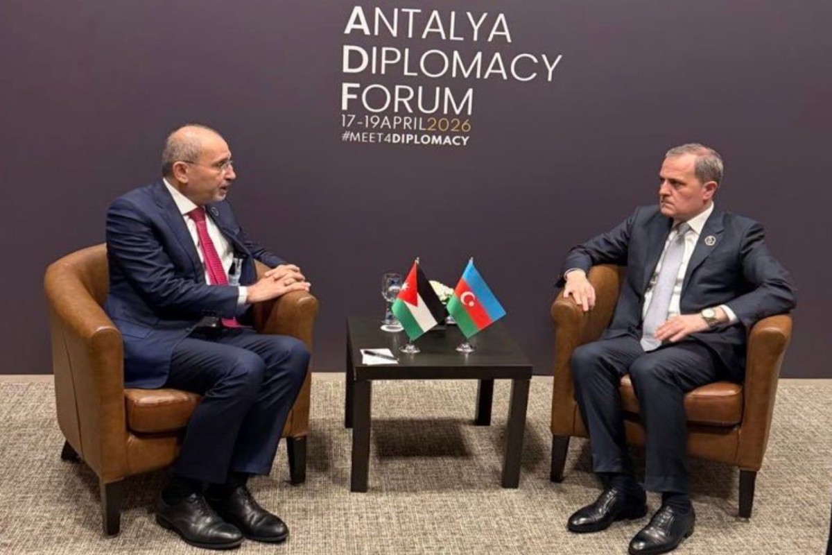 Ceyhun Bayramov İordaniyanın Baş nazirinin müavini ilə görüşüb