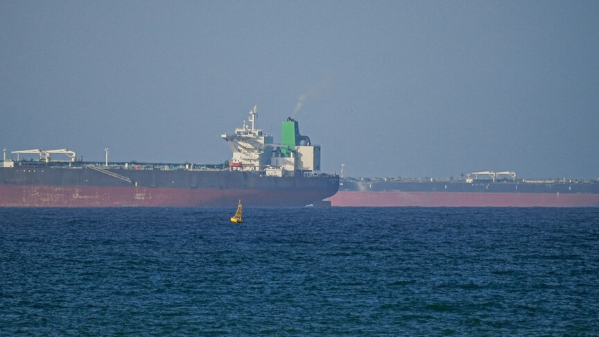 Hörmüz boğazına doğru gedən gəmilər geri dönüş edib