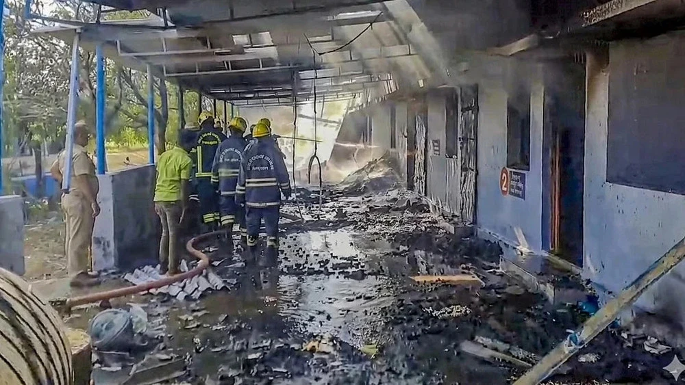 Hindistanda fabrikdə baş verən partlayış nəticəsində 25 nəfər həlak olub