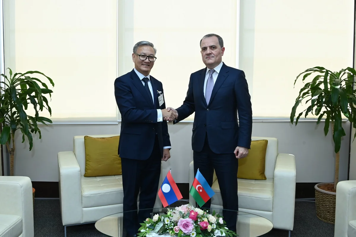 Azərbaycan və Laos XİN rəhbərləri görüşüb