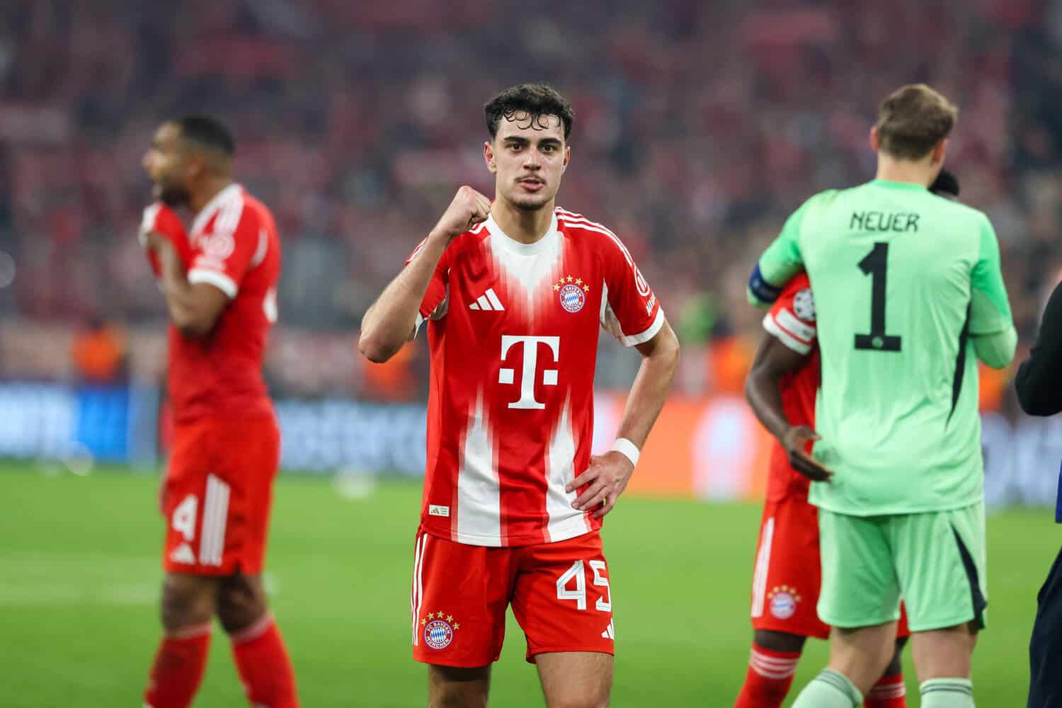 "Bavariya" Aleksandr Pavloviç üçün gələn təklifləri rədd edib