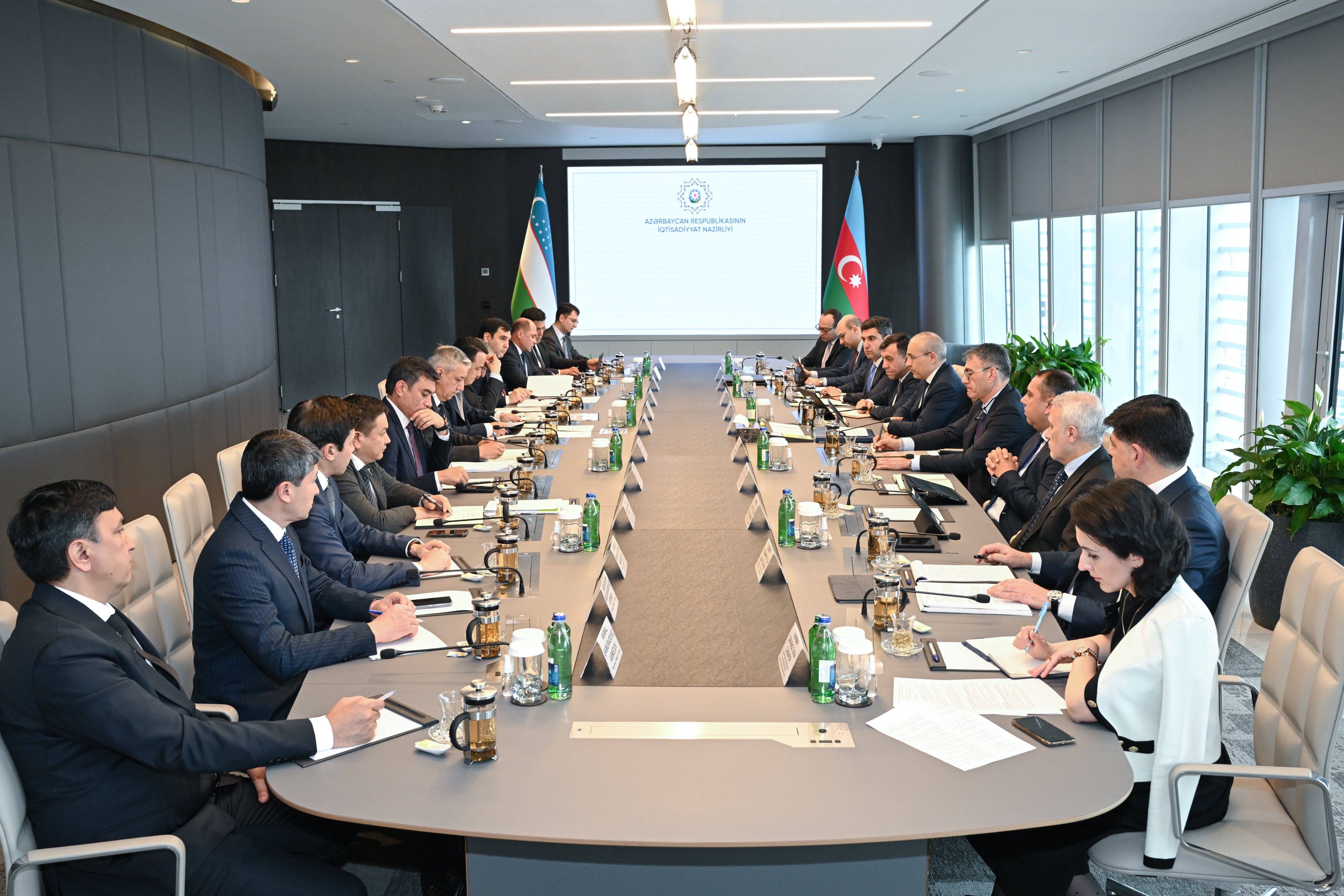 Azərbaycan və Özbəkistan arasında yeni iqtisadi təşəbbüslər müzakirə olunub