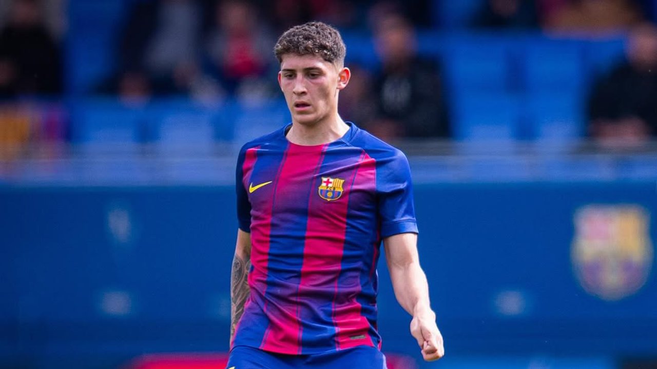 "Barselona" uruqvaylı müdafiəçini komandada saxlamaq istəyir 