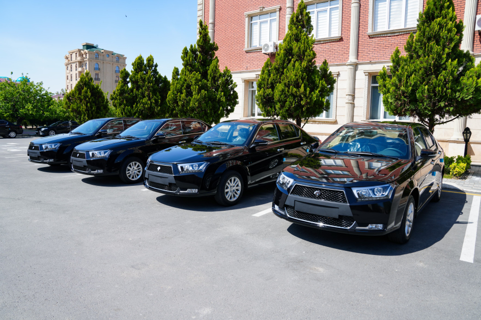 Naxçıvanda Çernobıl qəzası ilə əlaqədar əlilliyi olan şəxslərə avtomobillər təqdim olunub