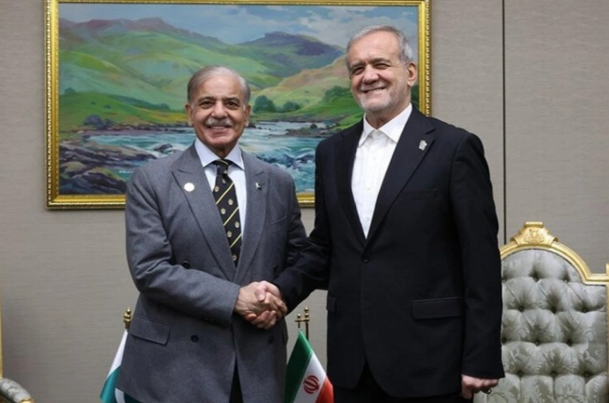 Şahbaz Şərif və Pezeşkian arasında telefon danışığı olub