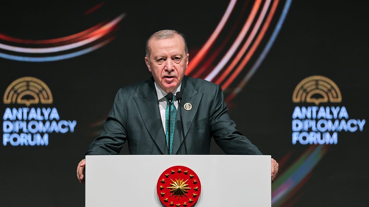 Ərdoğan Vaşinqtondakı silahlı hücum cəhdini pisləyib