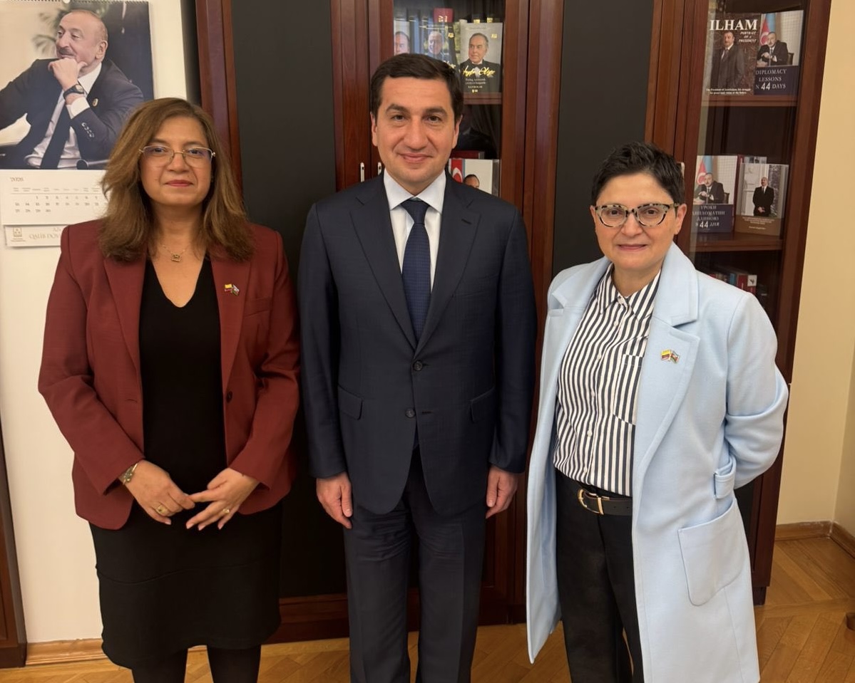  Hikmet Hacıyev Kolumbiyanın xarici işlər nazirinin müavini ilə görüşüb