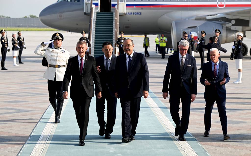 Çexiya Baş naziri Özbəkistanda səfərdədir