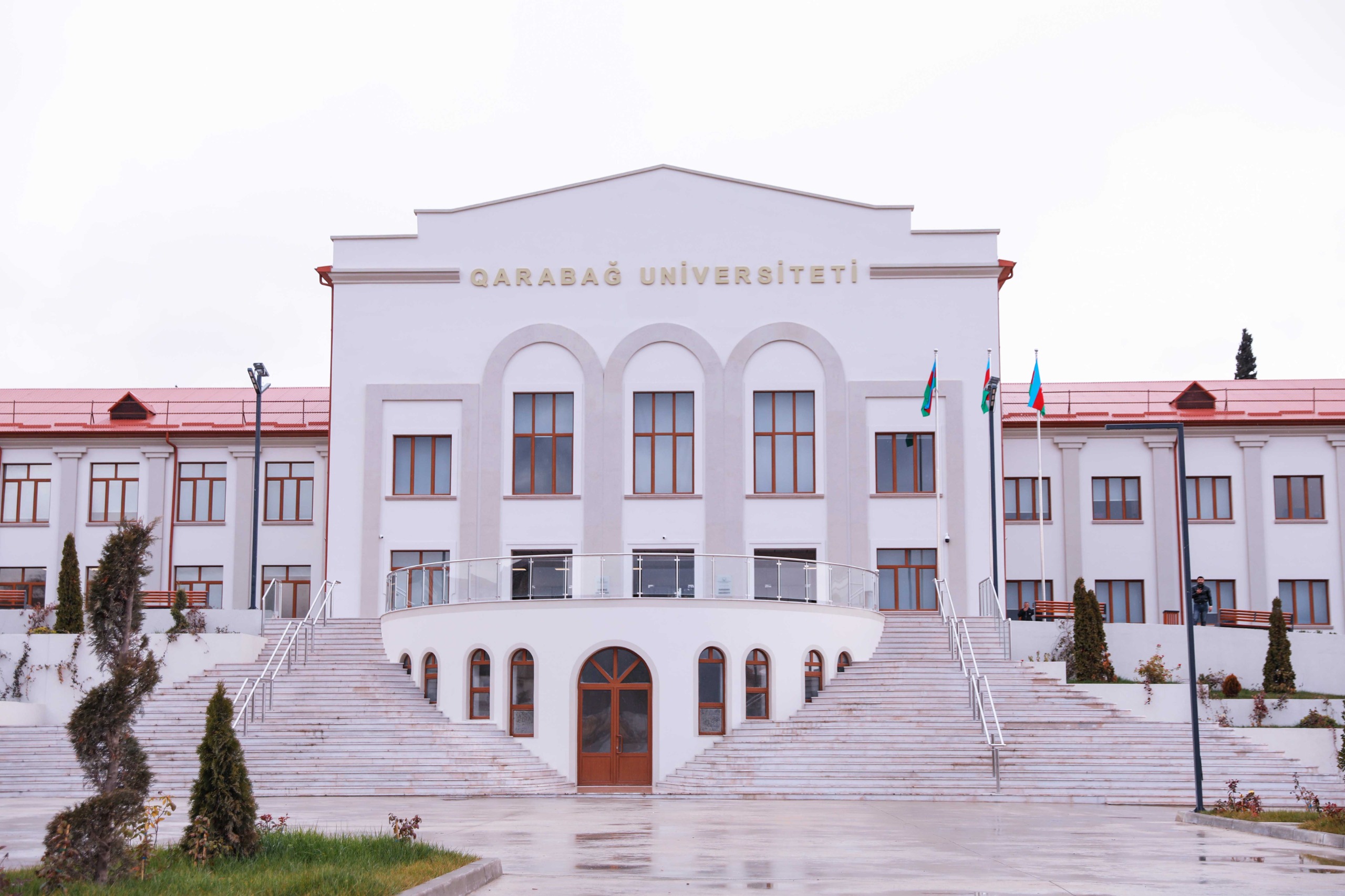 Diplomatik korpusun nümayəndələri Qarabağ Universitetinə gəliblər