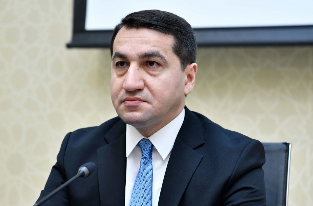 Hikmət Hacıyev: Keçmişin acı, qanlı xatirələrini heç vaxt unuda bilmərik