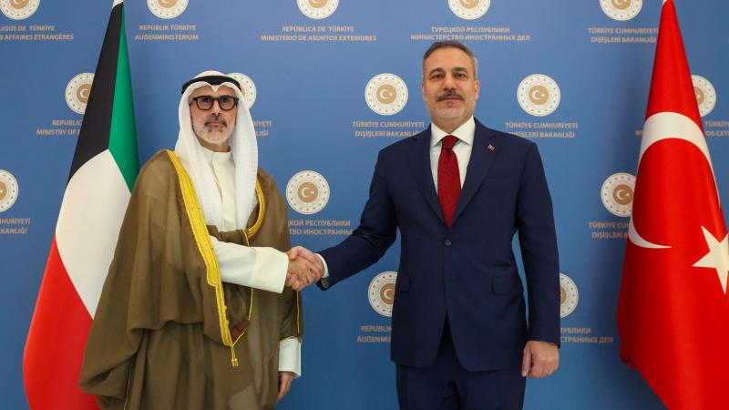 Hakan Fidan Küveytli həmkarı ilə görüşüb