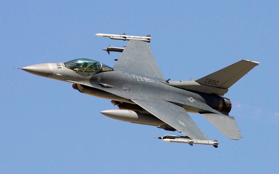 Belçika Ukraynaya 53 ədəd F-16 qırıcı təyyarəsi göndərəcək