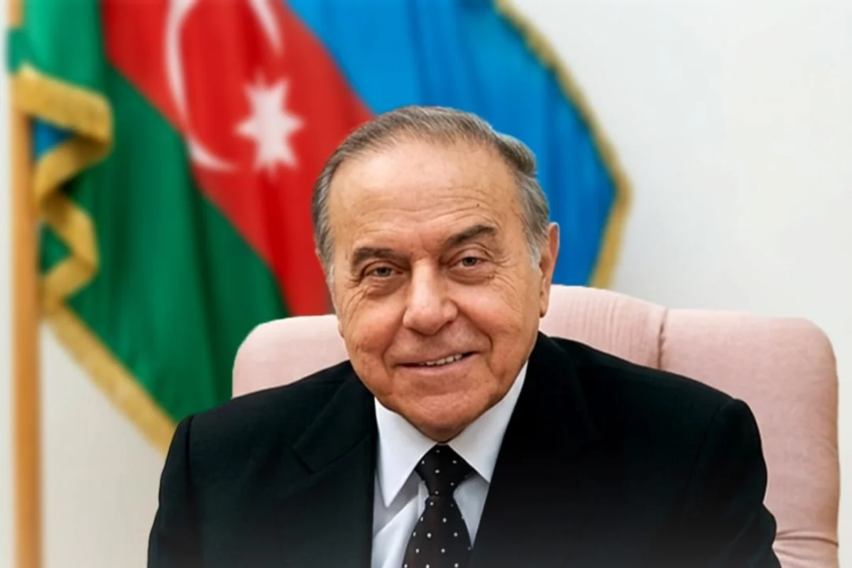 Azərbaycan XİN Heydər Əliyevlə bağlı paylaşım edib