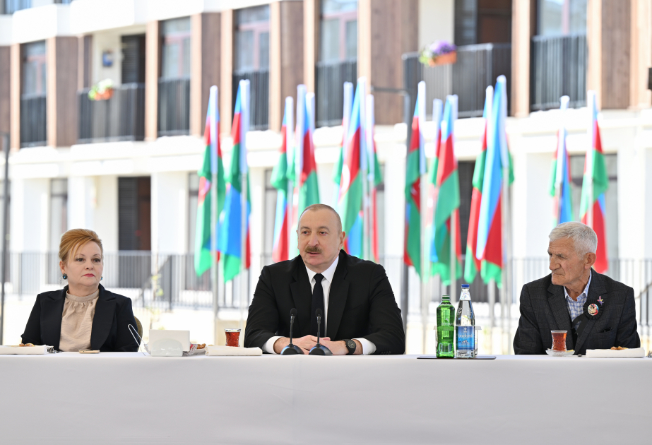 Prezident: Ulu Öndər Heydər Əliyevin Azərbaycan tarixində rolu danılmazdır
