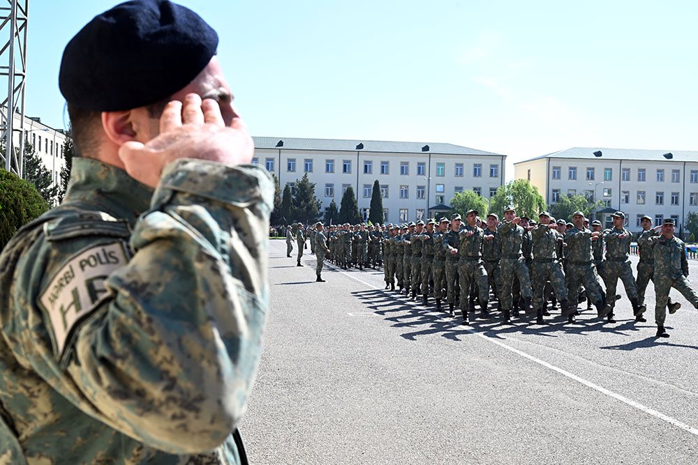 Azərbaycan Ordusunda andiçmə mərasimləri keçirilib