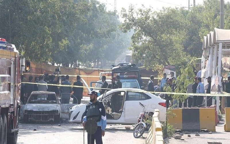 Pakistanda polis məntəqəsinin yaxınlığında baş verən partlayış nəticəsində 15 nəfər həlak olub 