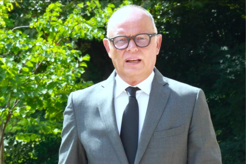 Fransanın keçmiş baş naziri Eduard Filip prezidentliyə namizədliyini irəli sürəcək