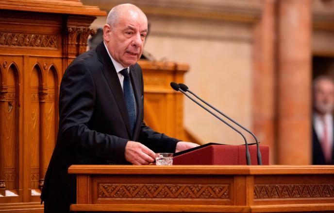 Macarıstan Prezidenti yeni hökumətə nazirlərin təyin edilməsi ilə bağlı fərman imzalayıb