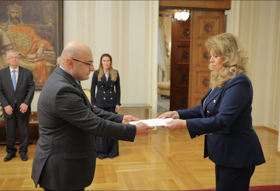 Azərbaycanın Bolqarıstandakı səfiri etimadnaməsini Prezident İliana Yotovaya təqdim edib