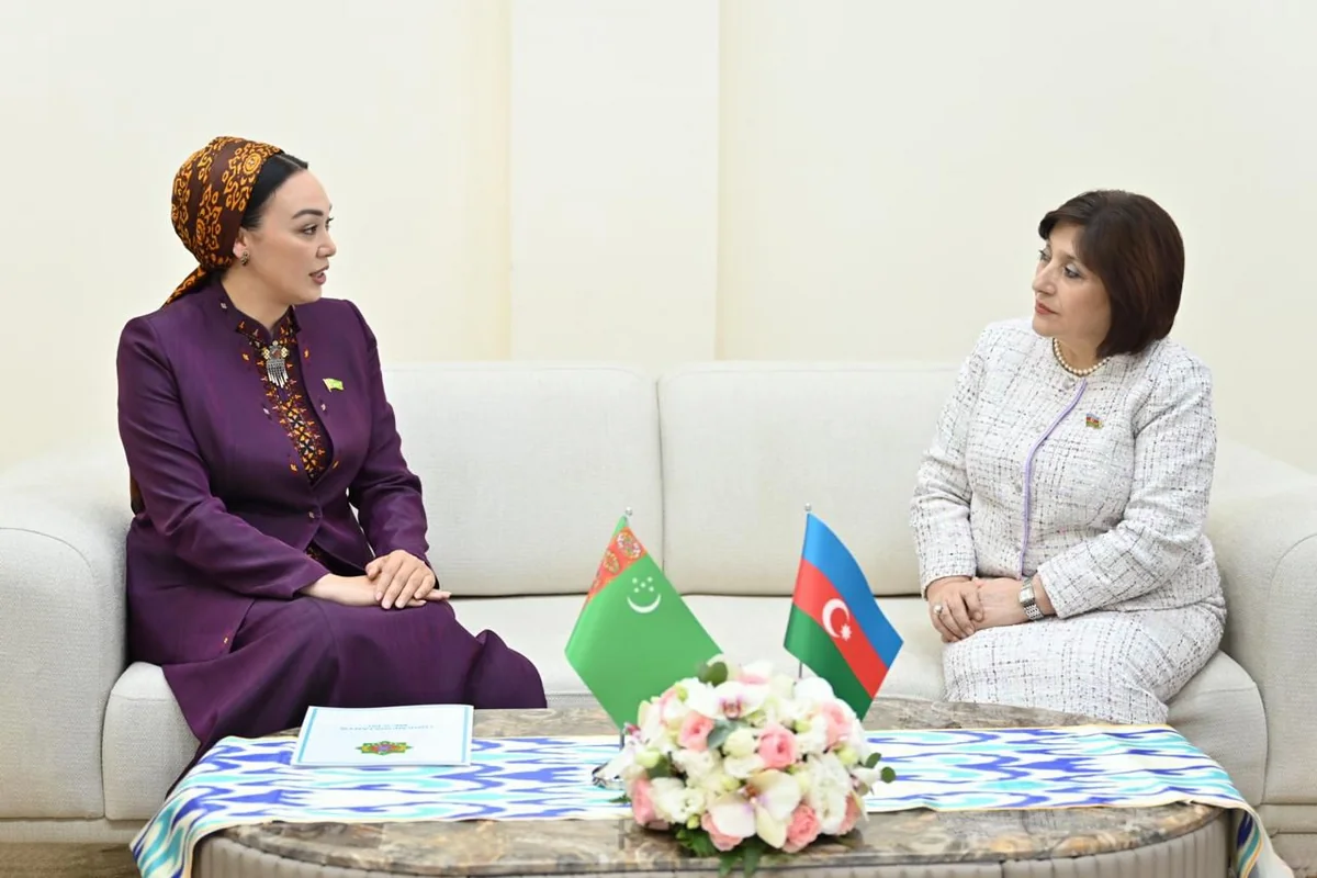 Sahibə Qafarova Buxarada Türkmənistan Məclisinin sədri ilə görüşüb