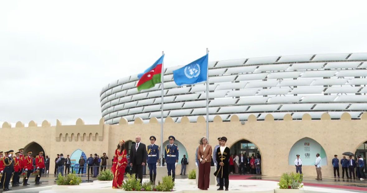 WUF13 məkanında bayraq qaldırma mərasimi keçirilib - VİDEO - YENİLƏNİB