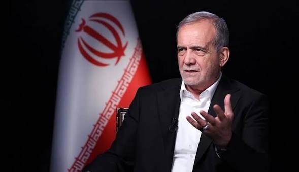 Pezeşkian: ABŞ ilə dialoq təslim olmaq demək deyil