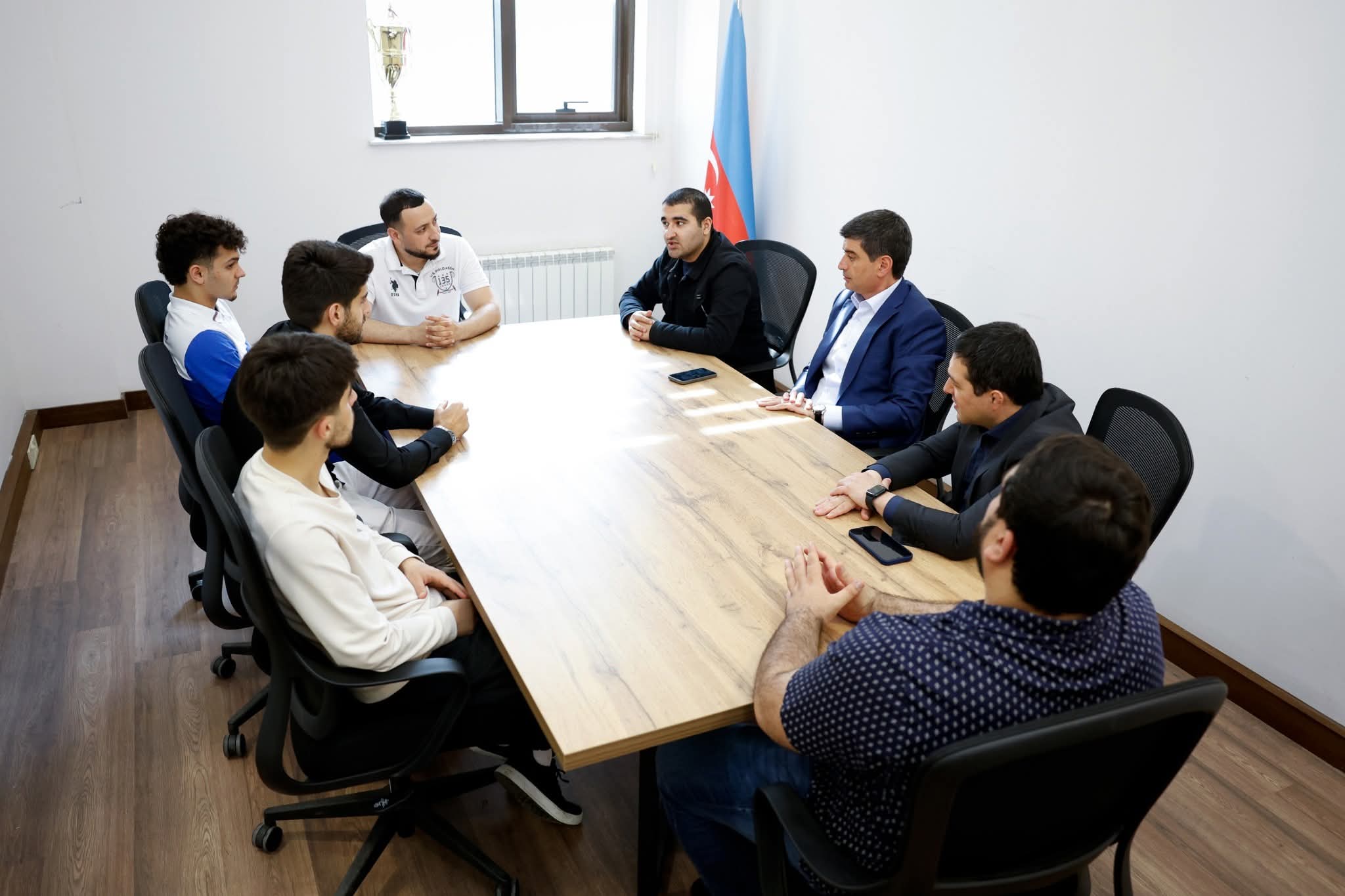 Milli Paralimpiya Komitəsində medalçı paralimpiyaçılarla görüş keçirilib