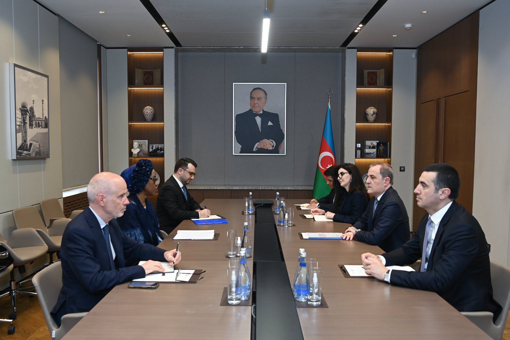 Ceyhun Bayramov Ugochi Daniels ilə görüş keçirib