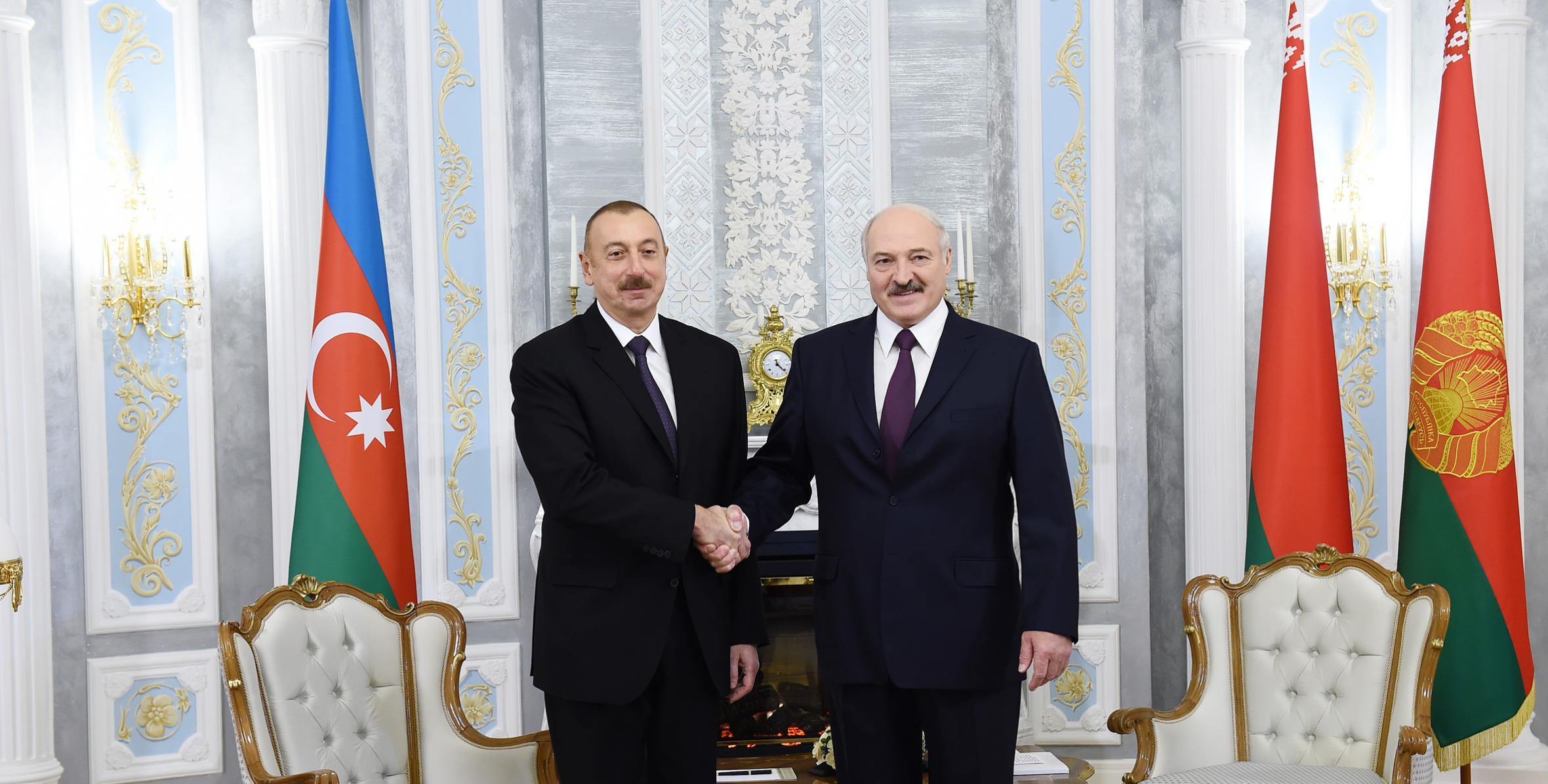 Lukaşenko İlham Əliyevi təbrik edib
