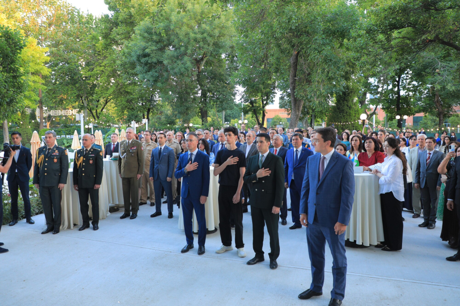 Azərbaycanın Müstəqillik Günü münasibətilə Daşkənddə rəsmi qəbul təşkil edilib